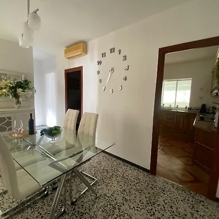 En El Centro De Con Aire Y Wifi