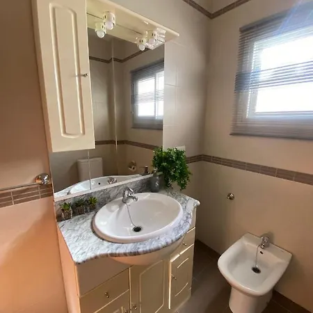 En El Centro De Con Aire Y Wifi *