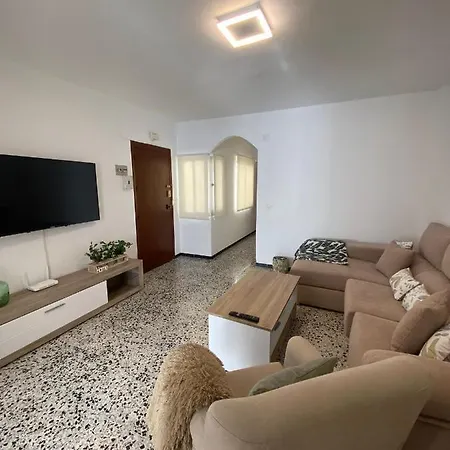 En El Centro De Con Aire Y Wifi Apartamento