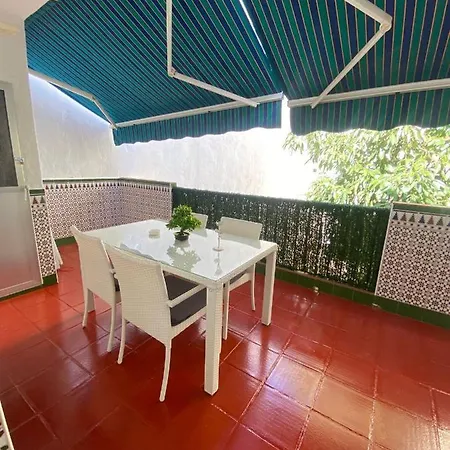 En El Centro De Con Aire Y Wifi Apartamento *