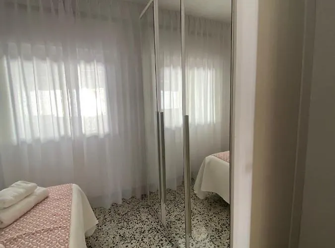 En El Centro De Con Aire Y Wifi Appartamento