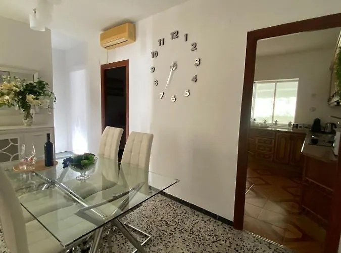 En El Centro De Con Aire Y Wifi